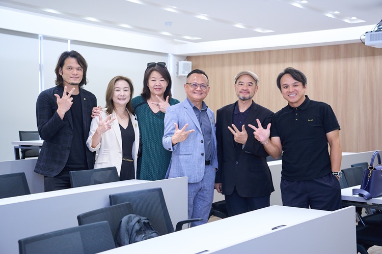 EMBA創業主管理精修班第八屆學員同儕間情誼深厚到場共襄盛舉